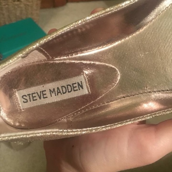 Steve Madden flats - Picture 2 of 2